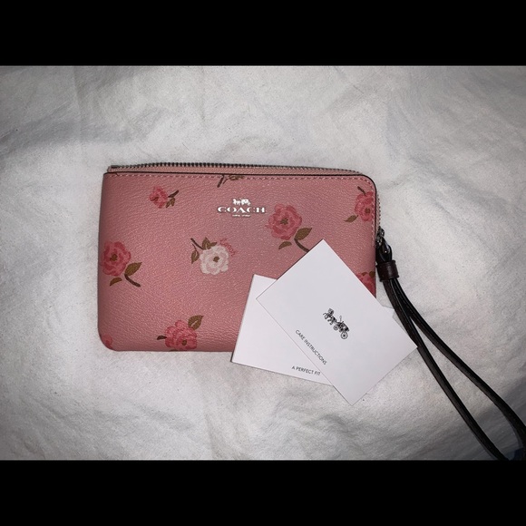 Coach Handbags - Brand New Coach wristlet